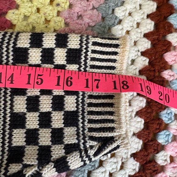 Norlender Black and White Patterned Cardigan - Picture 10 of 10